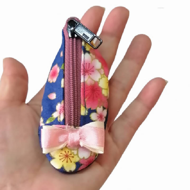 THUMBELINA SHOE COIN POUCH 6A