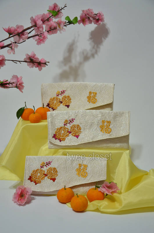 2-tier Embroidered Angpow Pouch (Golden Version)