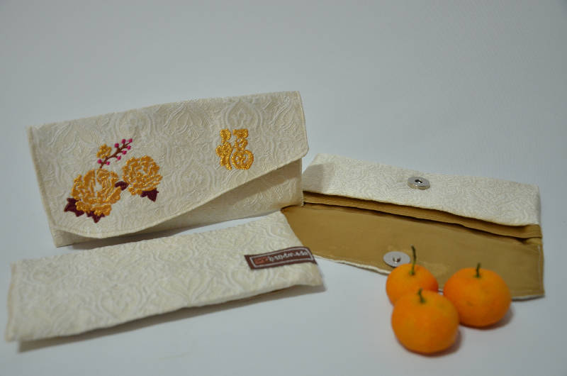 2-tier Embroidered Angpow Pouch (Golden Version)