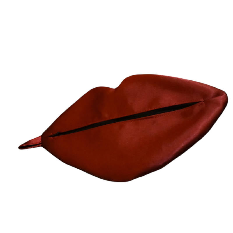 Maroon lips pouch