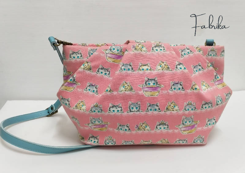 Cute Kitten Shell Crossbody Bag